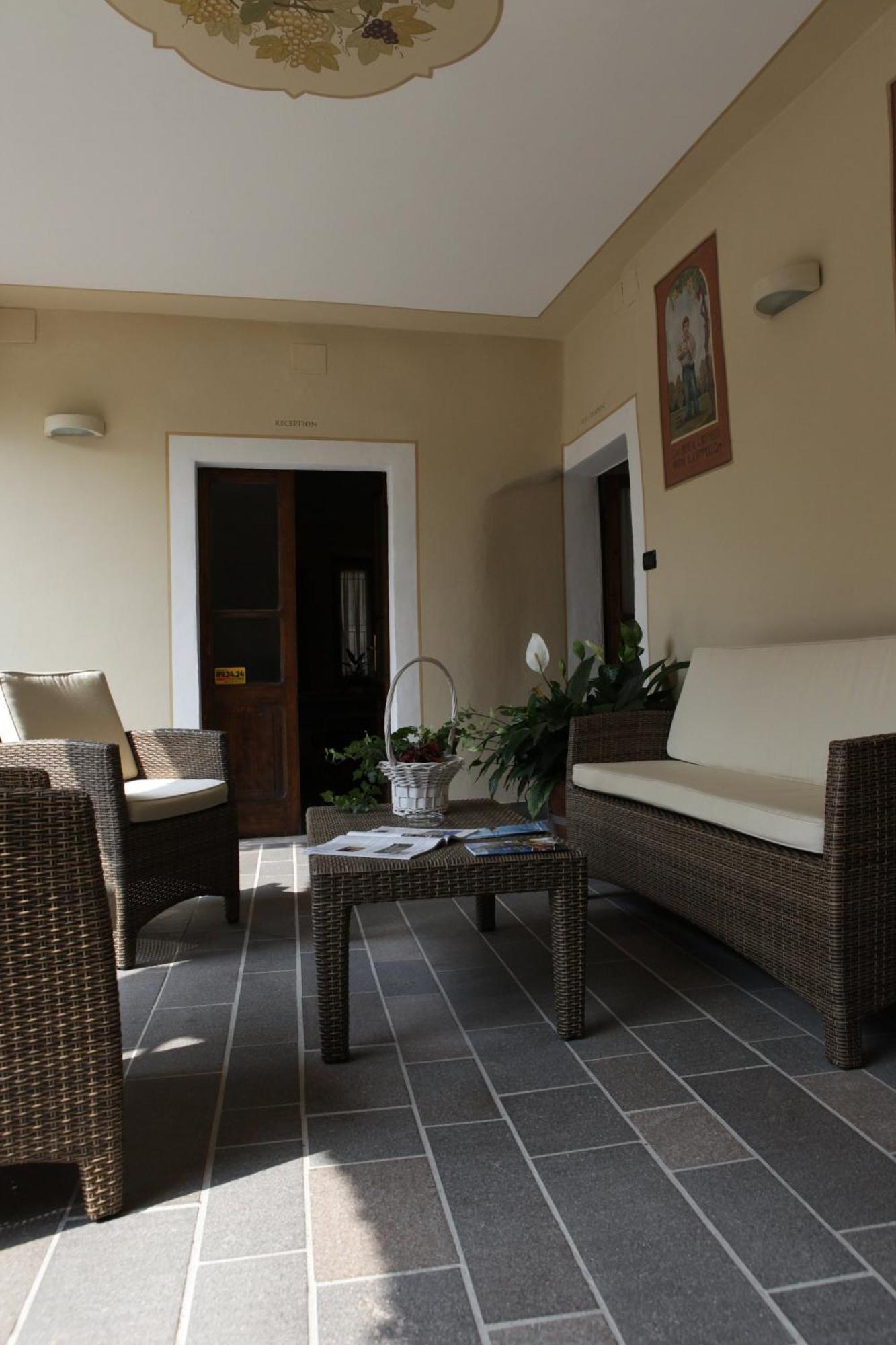 Agriturismo Il Barone Moniga del Garda Εξωτερικό φωτογραφία