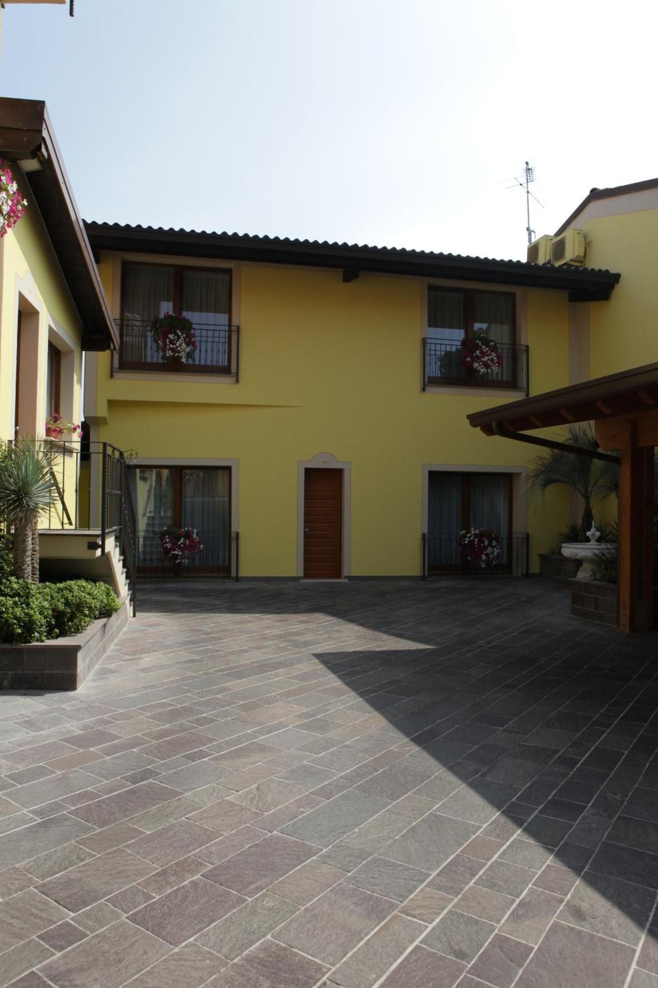 Agriturismo Il Barone Moniga del Garda Εξωτερικό φωτογραφία
